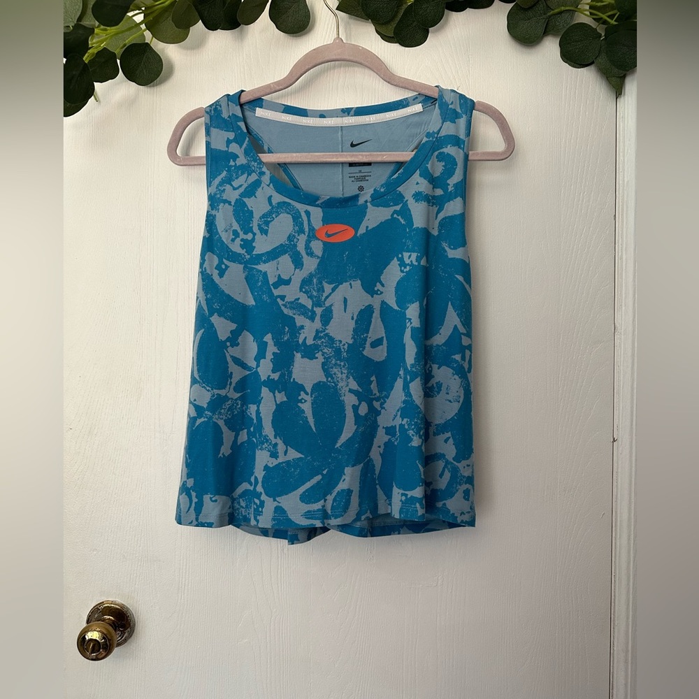 NWT Nike Slim Fit Tank Top